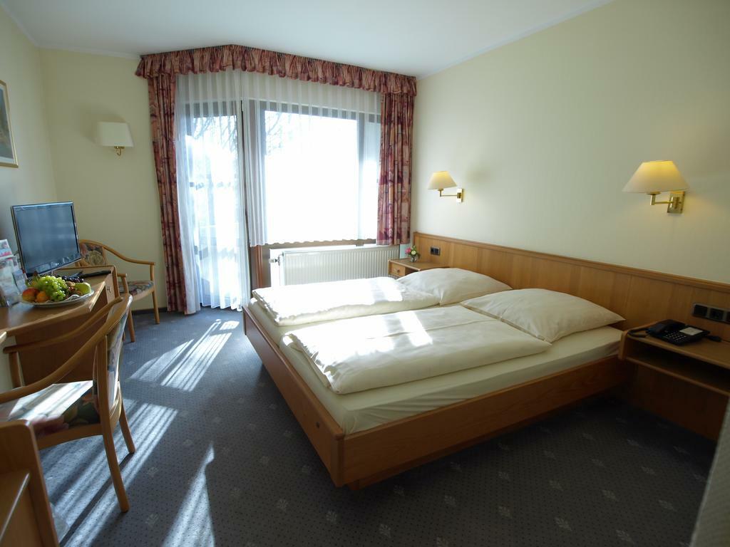 Hotel Landhaus Silbertanne Ротенбург-на-Фульде Экстерьер фото